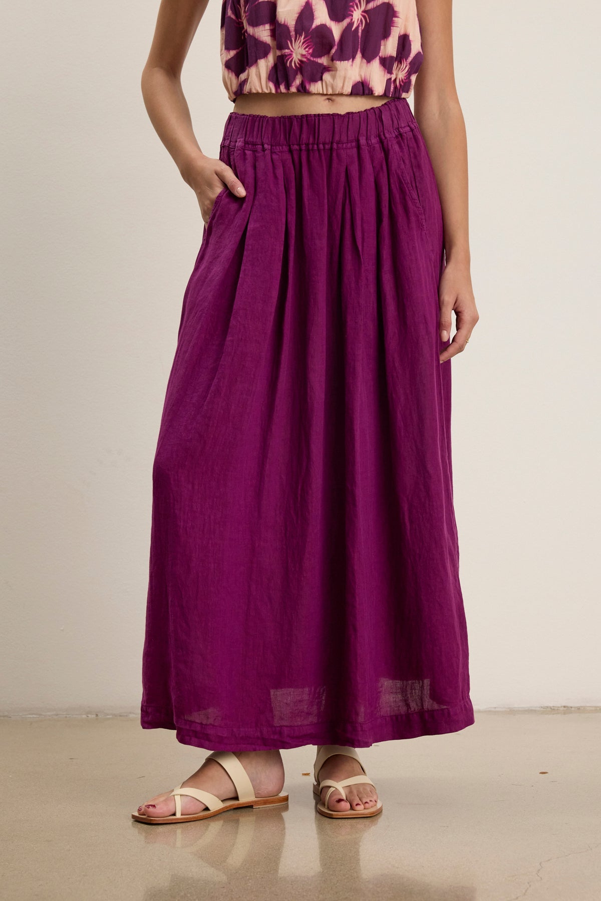 Linda Linen Maxi Skirt in Grapes